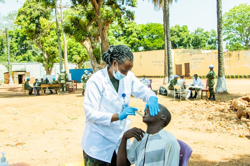Rwandan peacekeepers provide free medical services to prisoners at CAR’s Bria Prison 