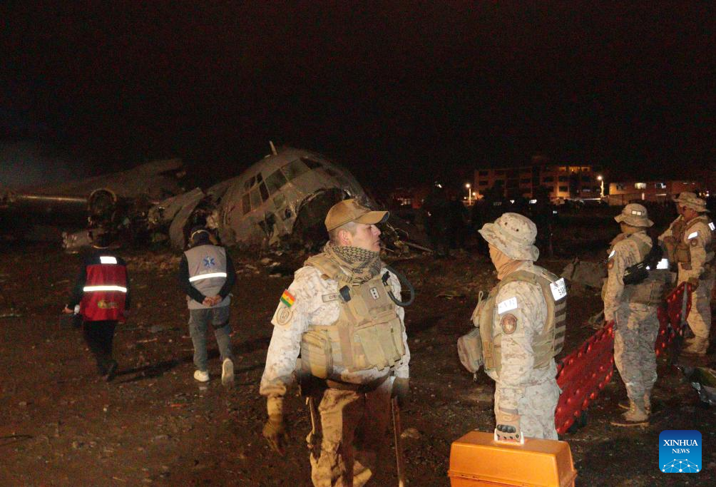 At least 15 killed, 30 injured after Bolivian military plane crashes in El Alto