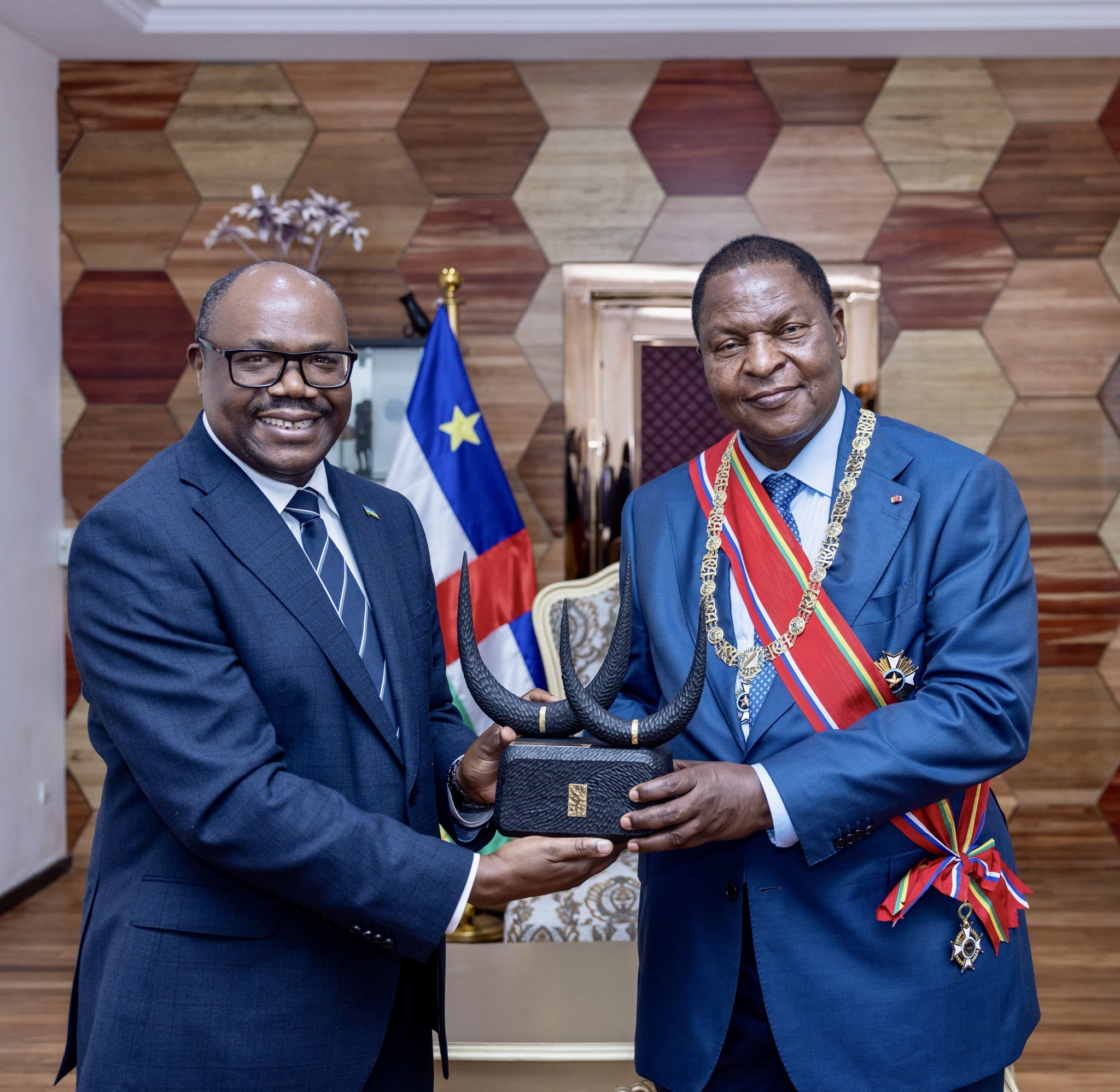 Premier Nsengiyumva meets with CAR President Touadéra