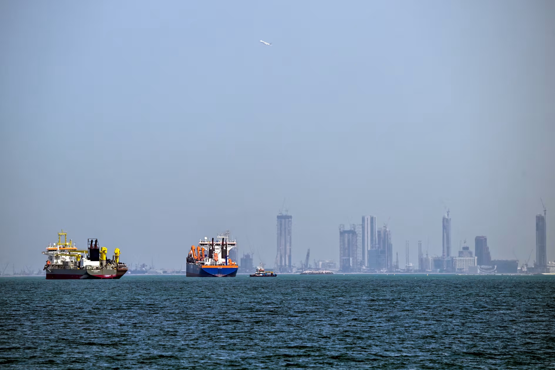 Iran reopens vital oil artery in Middle East ceasefire