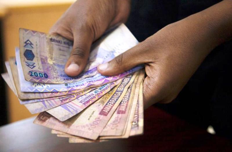 Rwanda sets deadline to end use of older banknotes