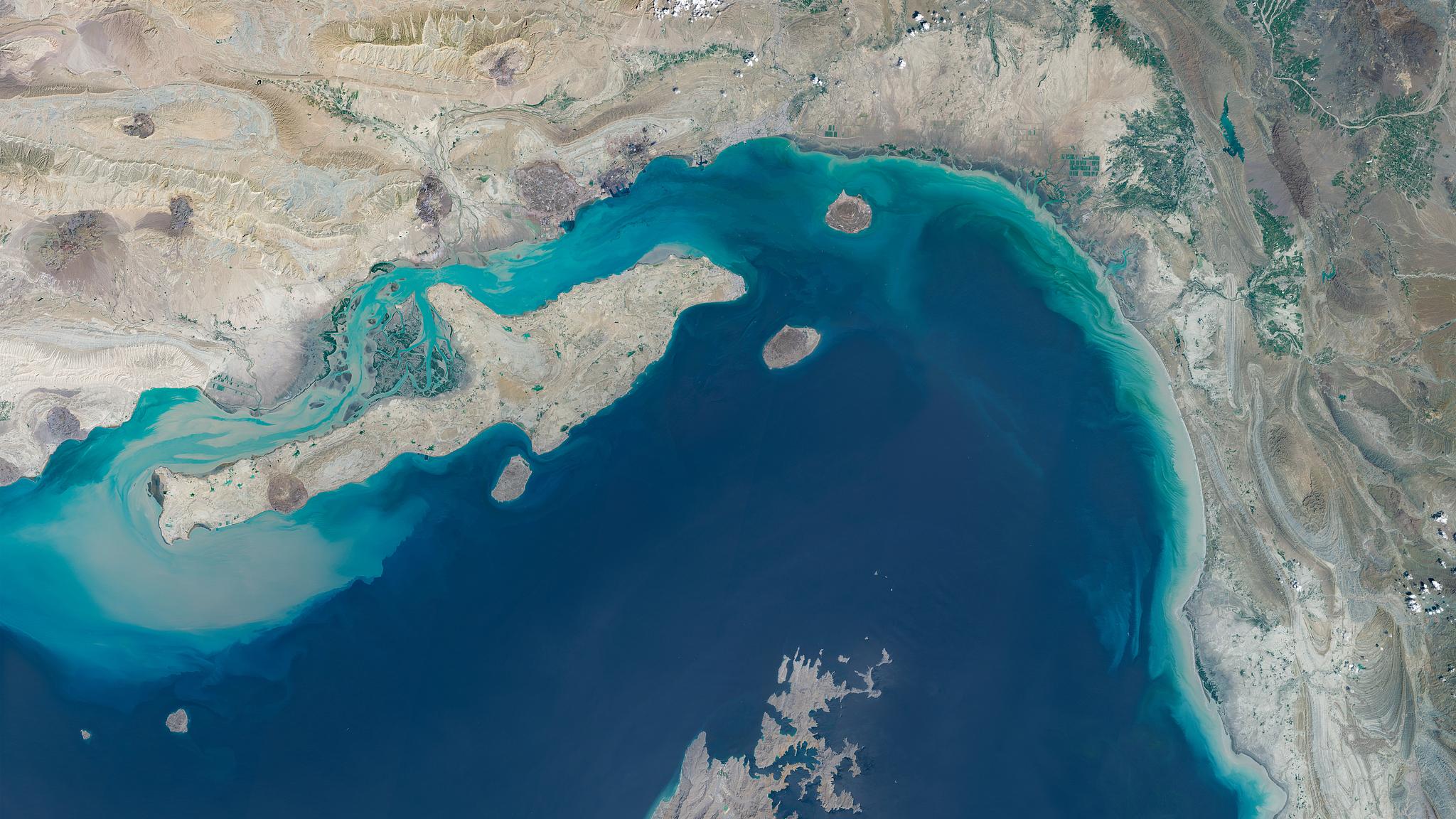 Iran says transferring enriched uranium to U.S. never an option